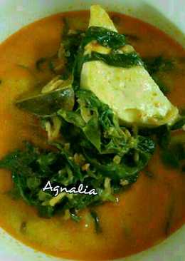 Gulai daun singkong tahu ebi