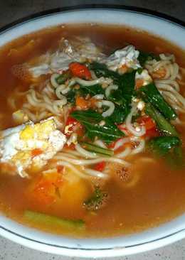 Mie Kuah Tomat Simpel Lezat