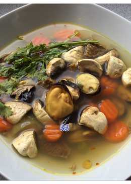 Sup daging-kerang asam pedas