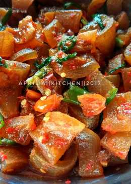 Oseng pedass kikil/kulit sapi