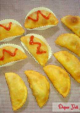 Jalangkote' (Pastel Khas Makasar)