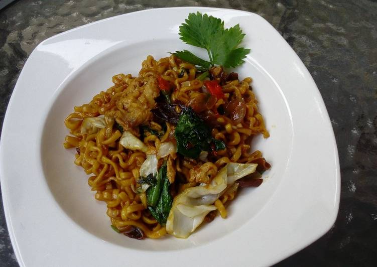 gambar untuk resep makanan Mie Goreng ala si Mbok