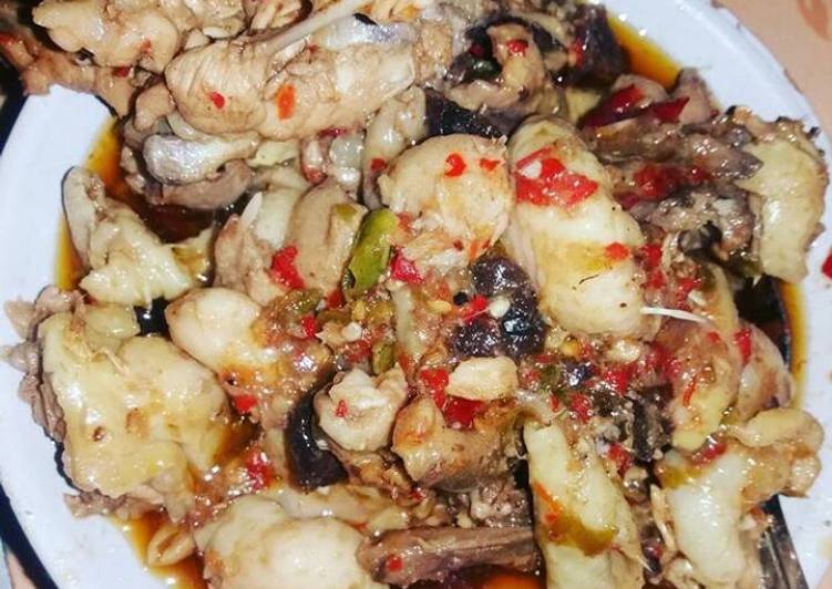 gambar untuk resep Sambel kulit ayam balado hijau asem jawa