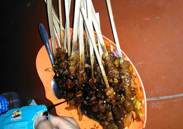 bahan dan cara membuat Sate kambing sambel kecap