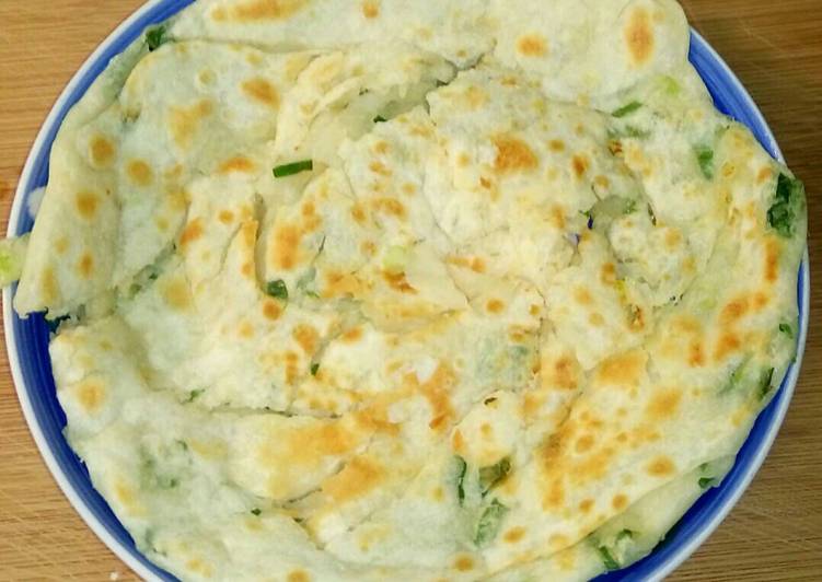 resep masakan Pancake daun bawang (Cong you ping)