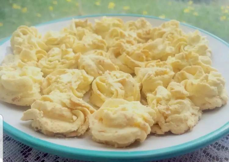 resep lengkap untuk Kue Sagu Keju