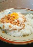 Nasi telur ceplok khas pontianak