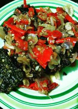 Dendeng daun ubi (singkong)