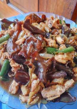 Chicken Mushroom Teriyaki served with Vegetable Salad