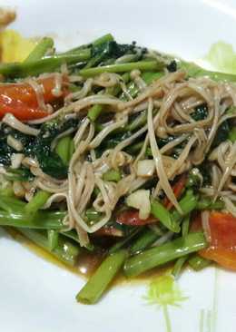 Tumis kangkung jamur enoki ala resto