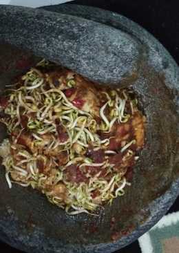 Pecak tempe tauge wani perih