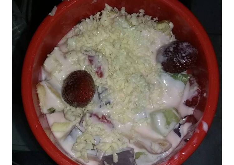 gambar untuk resep makanan Salad Buah Yola