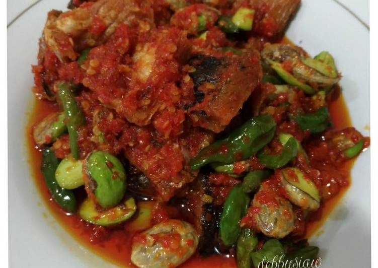 resep Ikan asin balado pete