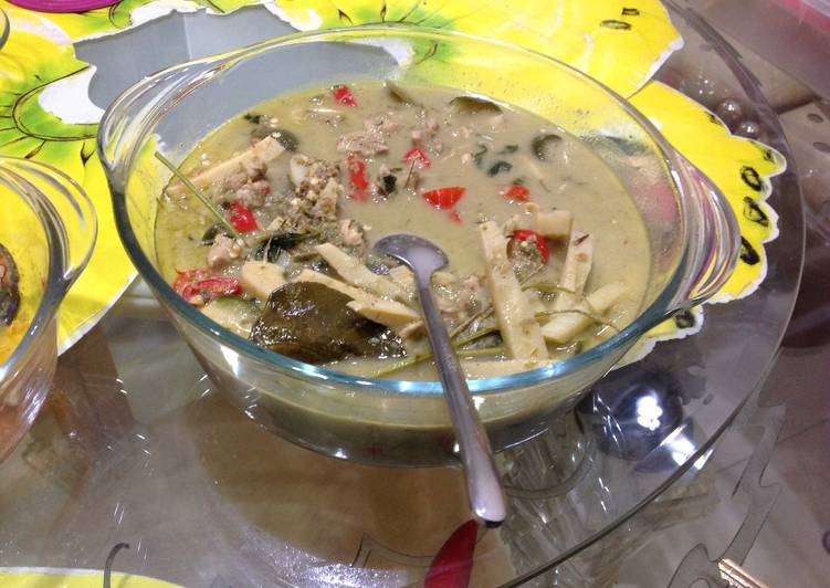 bahan dan cara membuat Thai Green Chicken Curry