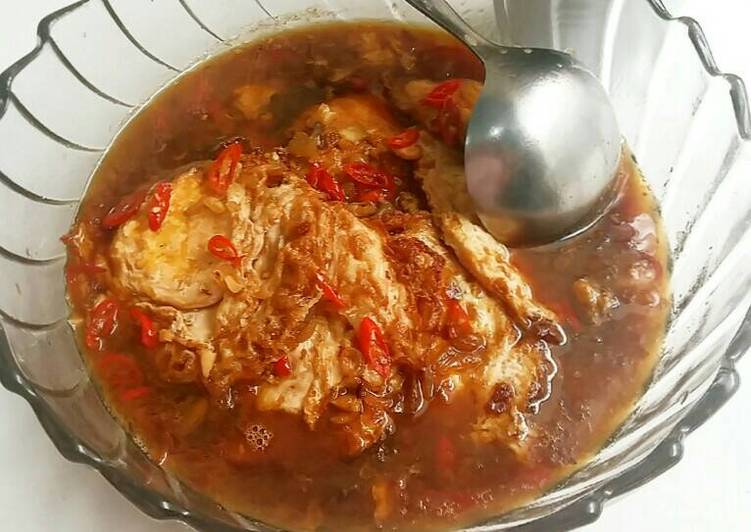 cara membuat Tumis telor ceplok kuah