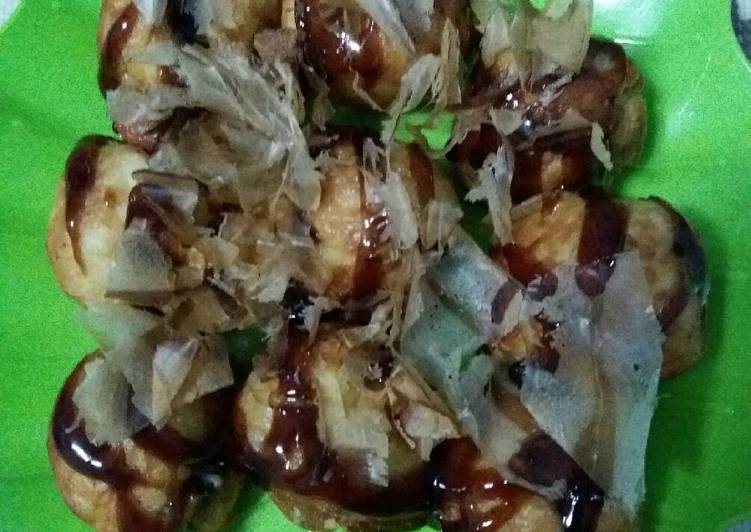 bahan dan cara membuat Takoyaki Simpel