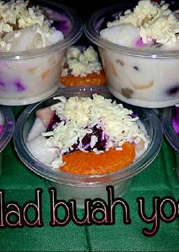 Salat buah yogurt