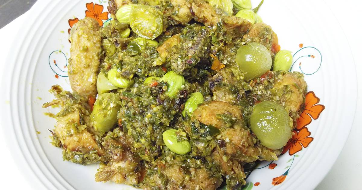 Resep Ayam  cabe  ijo  oleh Vivie Anggreani Cookpad