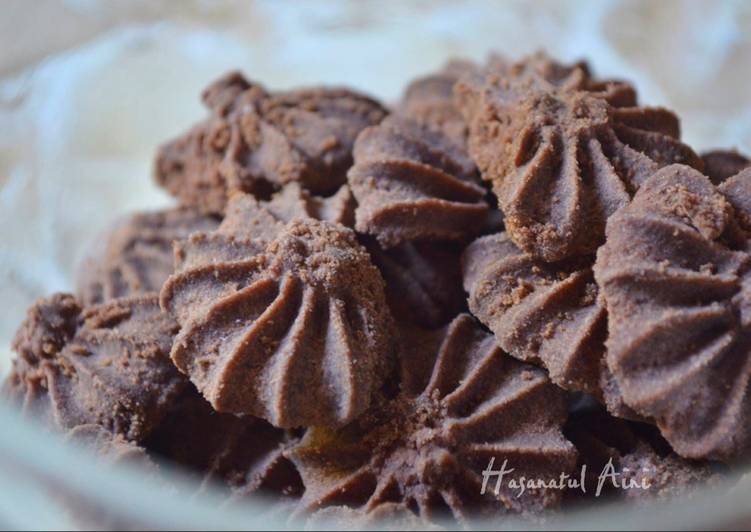 Resep Kue Kering Coklat Dari Hasanatul Aini
