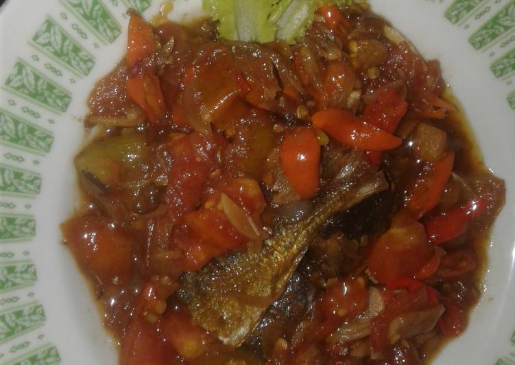 cara membuat Sambal Ikan asin Peda..MAKNYUUS!!