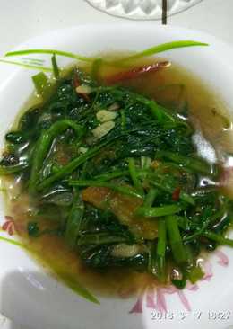 Tumis kangkung kuah
