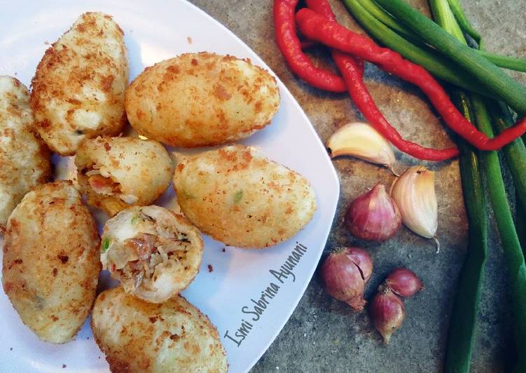 gambar untuk resep Kroket Singkong Isi Bihun Cakalang