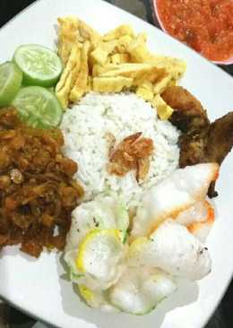 Nasi uduk magic com