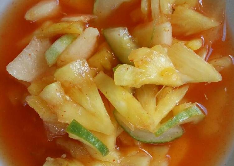 bahan dan cara membuat Asinan Buah manado