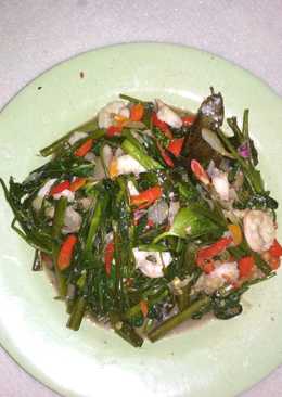 Tumis kangkung udang terasi pedas