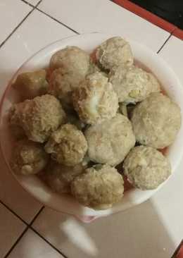 Bakso ayam+sapi isi telur puyuh & keju