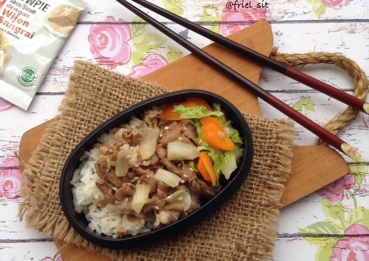 resep lengkap untuk The Quickie Express Gyudon Rice Bowl ala Yoshinoya