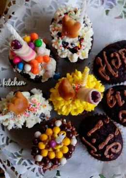 Eggless Moist Chocolate Birthday Cup Cake