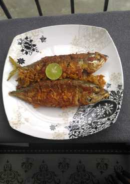 Ikan gembung goreng bumbu