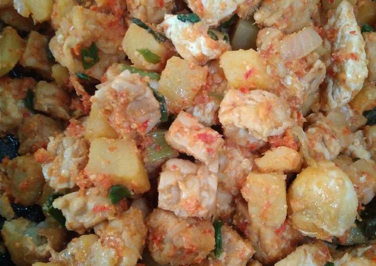 cara membuat Bumbu merah tempe tahu telur puyuh