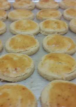 Kue kacang almond