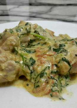 Creamy Tuscan Chicken (Ayam saus krim, parmesan, bayam, & tomat)