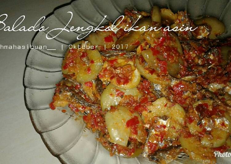 gambar untuk cara membuat Balado Jengkol ikan asin