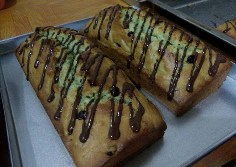 bahan dan cara membuat Banana choco pandan cake