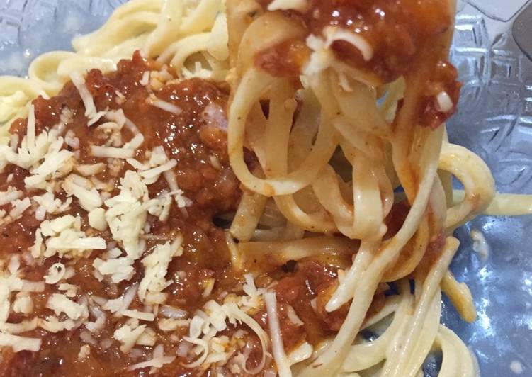 Resep Fettucini cream cheese with sauce bolognaise - imam muslih