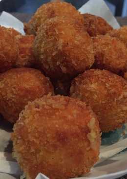 Bitterballen jagung dan tuna