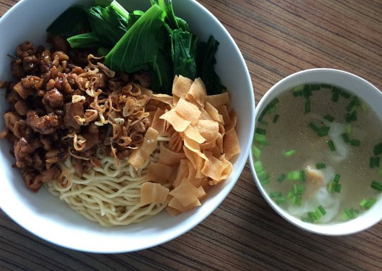 gambar untuk resep Mie ayam pangsit