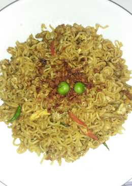 Mie sedap goreng telur + ikan teri