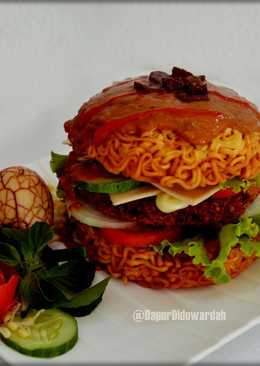 Burger Mie Instan Bumbu Pecel