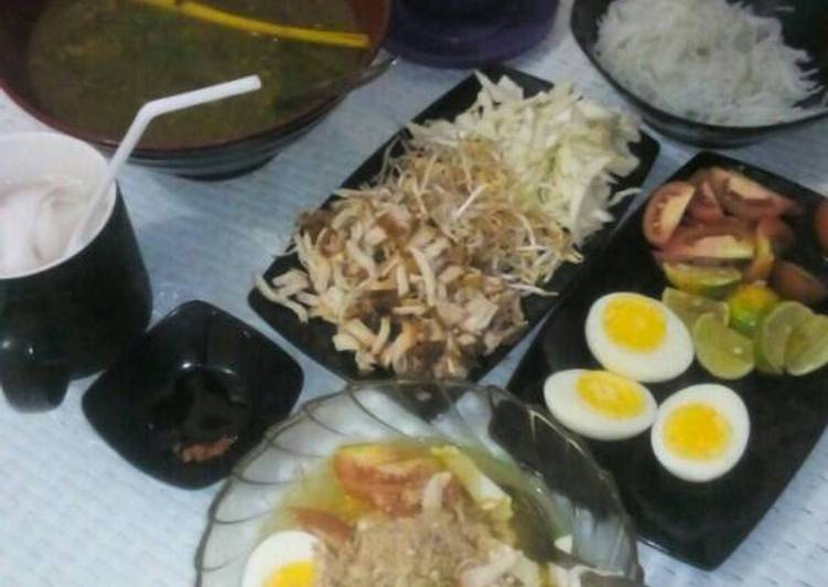 bahan dan cara membuat Soto Ayam Lamongan