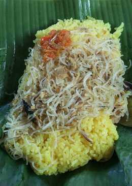 Nasi kuning aroma khas