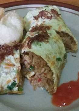 Omellet gulung nasi goreng