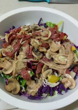 Salad sayur topping jamur