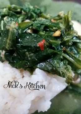 Gulai Kepiting Daun Singkong