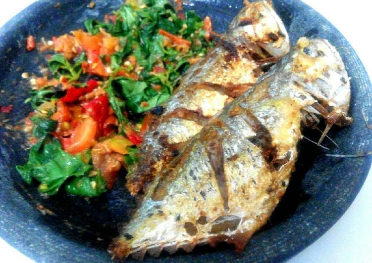 resep makanan Ikan Kembung Goreng Garing