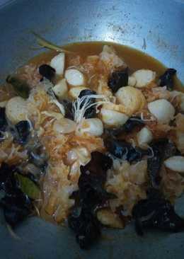 Tomyam jamur bakso